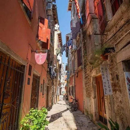 شقة Nadija