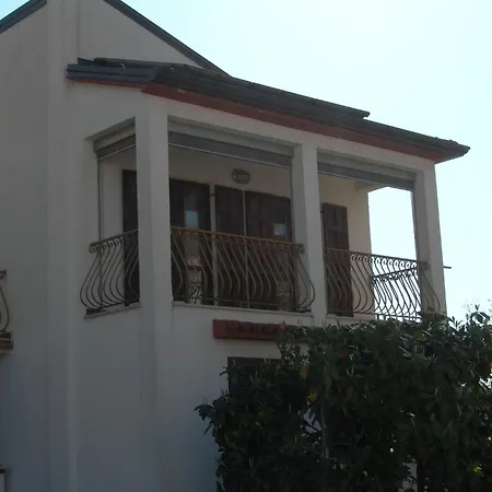 Nadija Apartman